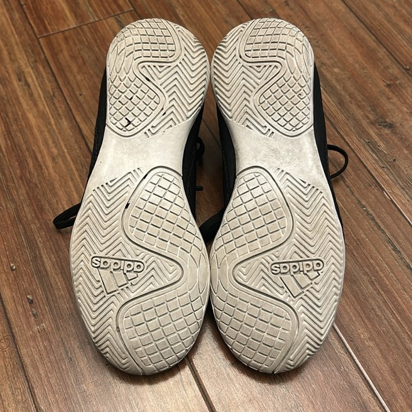 Adidas kids predator white -core black boots for boys wear it just few times - Picture 3 of 8